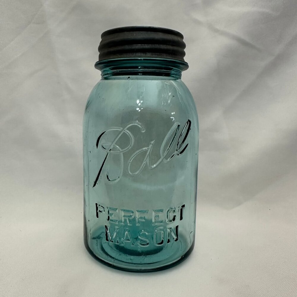 Vintage 1923-1933 BLUE Ball "Perfect Mason" - 1 Quart Jar - Original Lid